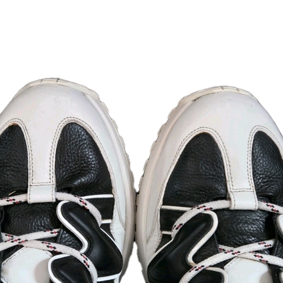 Louis Vuitton White & Black LV Run Away Sneakers - Picture 5 of 16